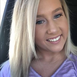 Meet your Posher, Makayla